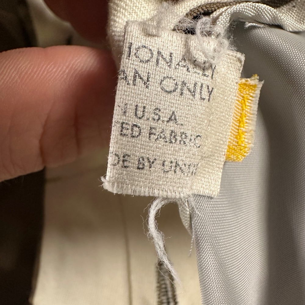 Tom James Executive Collection Mens 34 Tan Pleated Dress Pants Hand Tailored USA - Picture 10 of 10